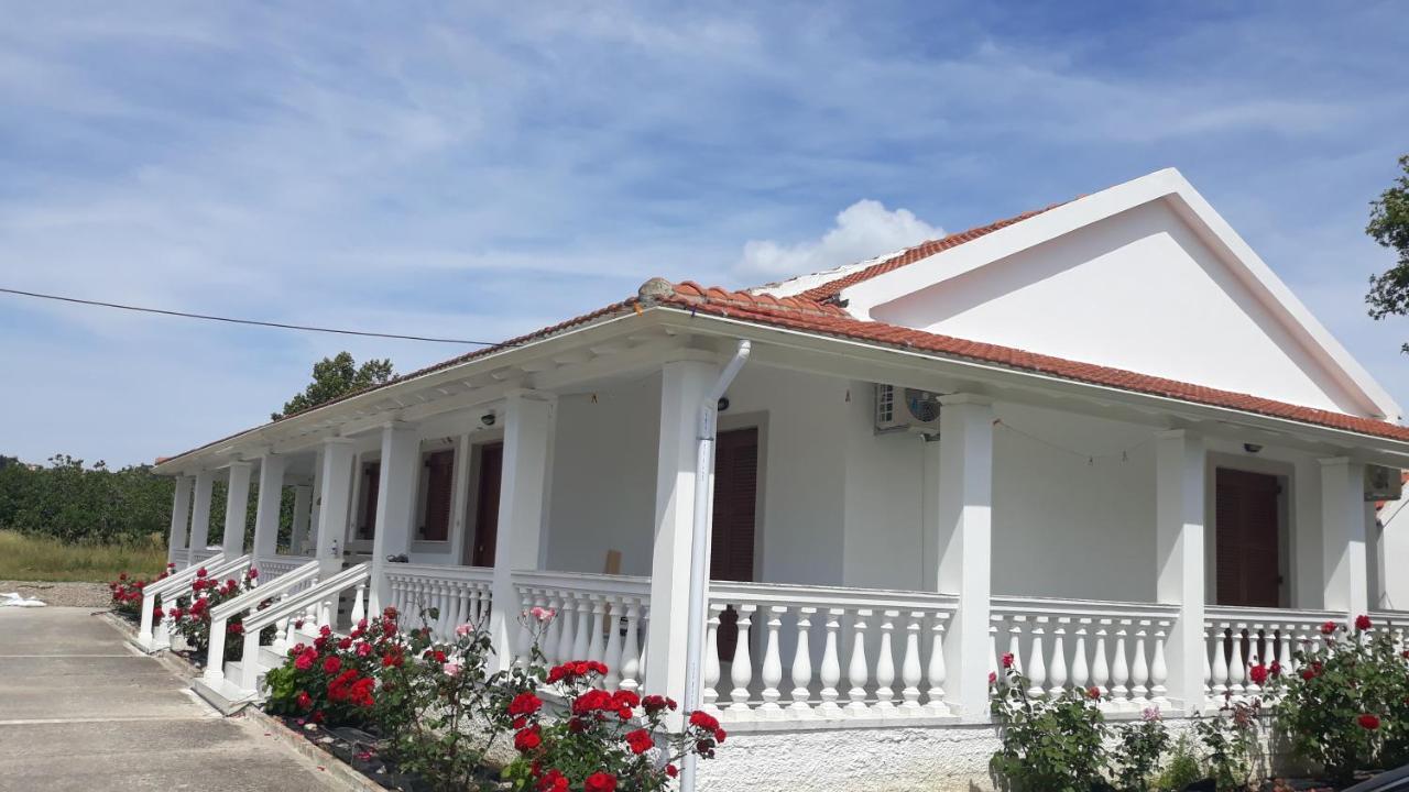 Serenity Apartments Άγιος Γεώργιος Εξωτερικό φωτογραφία